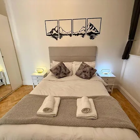 Hi Spec Victorian With Rooftop Hot Tub Apartmán *