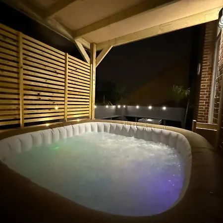 Lägenhet Hi Spec Victorian With Rooftop Hot Tub
