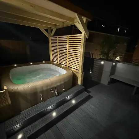 Lägenhet Hi Spec Victorian With Rooftop Hot Tub