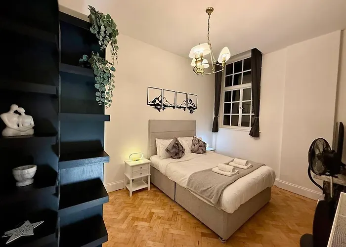 Διαμέρισμα Hi Spec Victorian With Rooftop Hot Tub Μπρίστολ