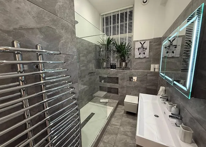 Daire Hi Spec Victorian With Rooftop Hot Tub *